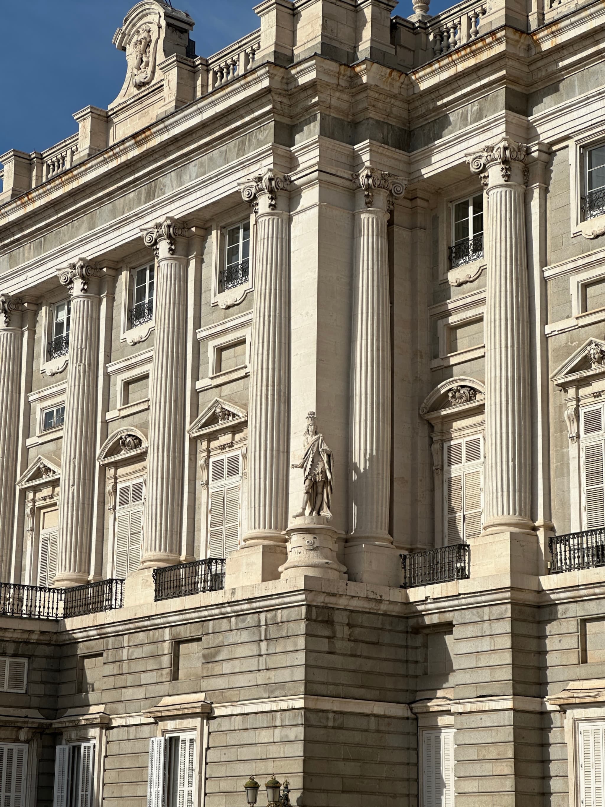 Royal Palace of Madrid - Statue